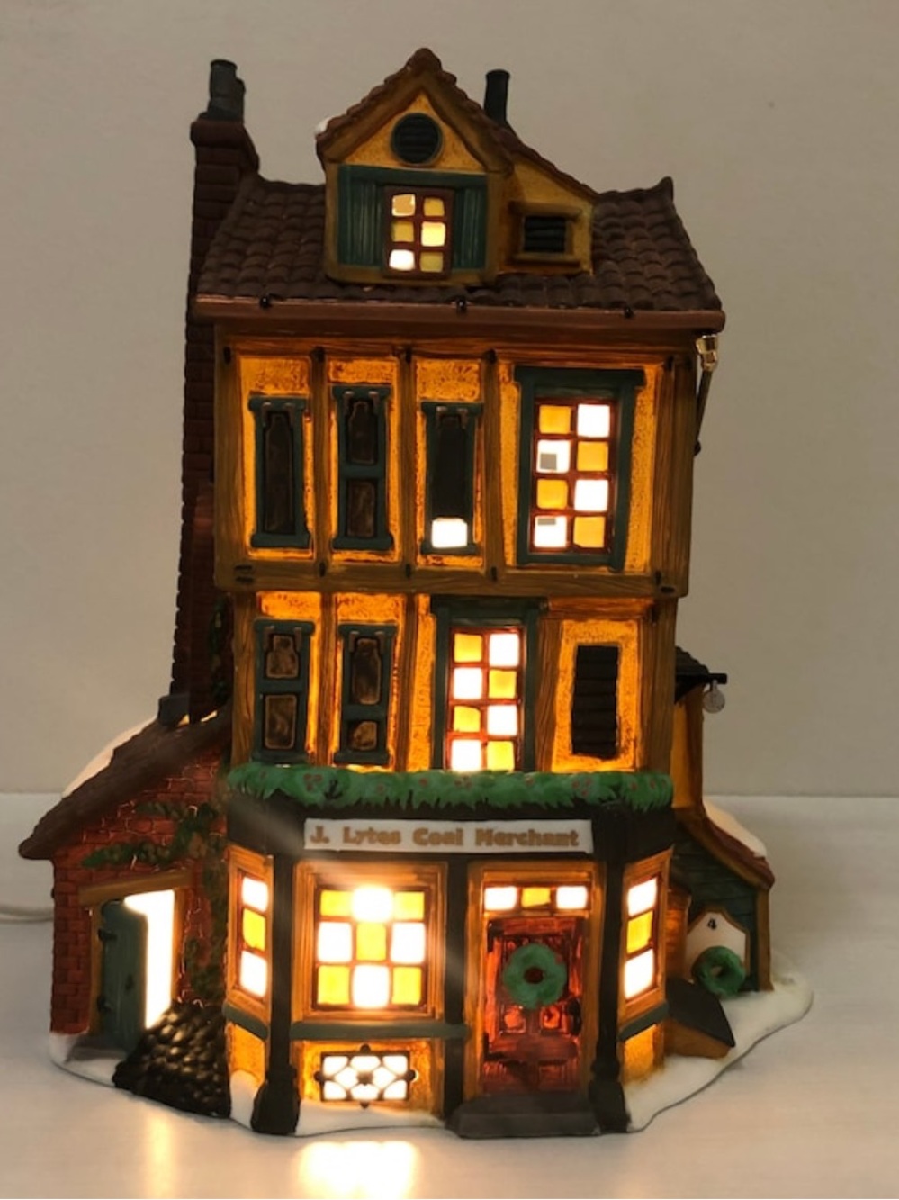 Department 56 Dickens Village Series J. Lytes Coal Merchant Vintage in box